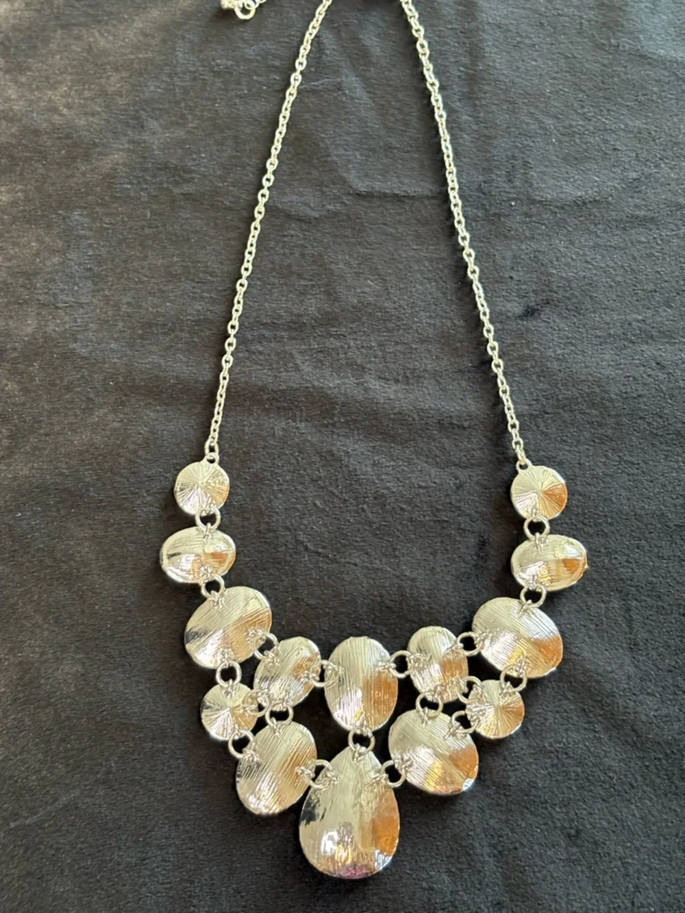 Lola Rose London 1920s Style Necklace - Picture 8 of 12